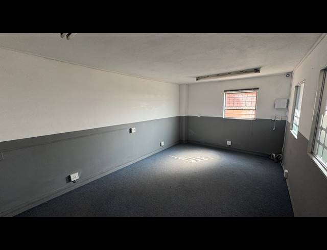 295M² WAREHOUSE TO LET IN EASTGATE